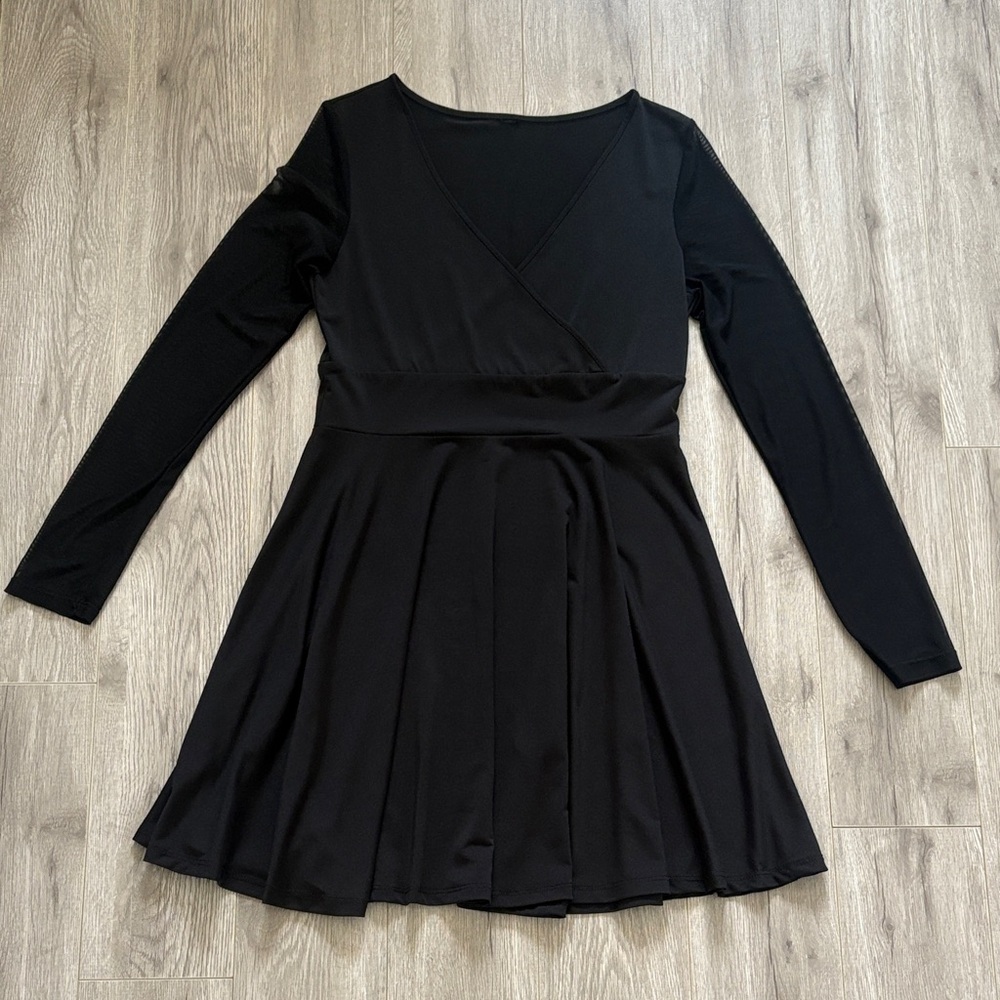 Elegant Black Long Sleeve Dress